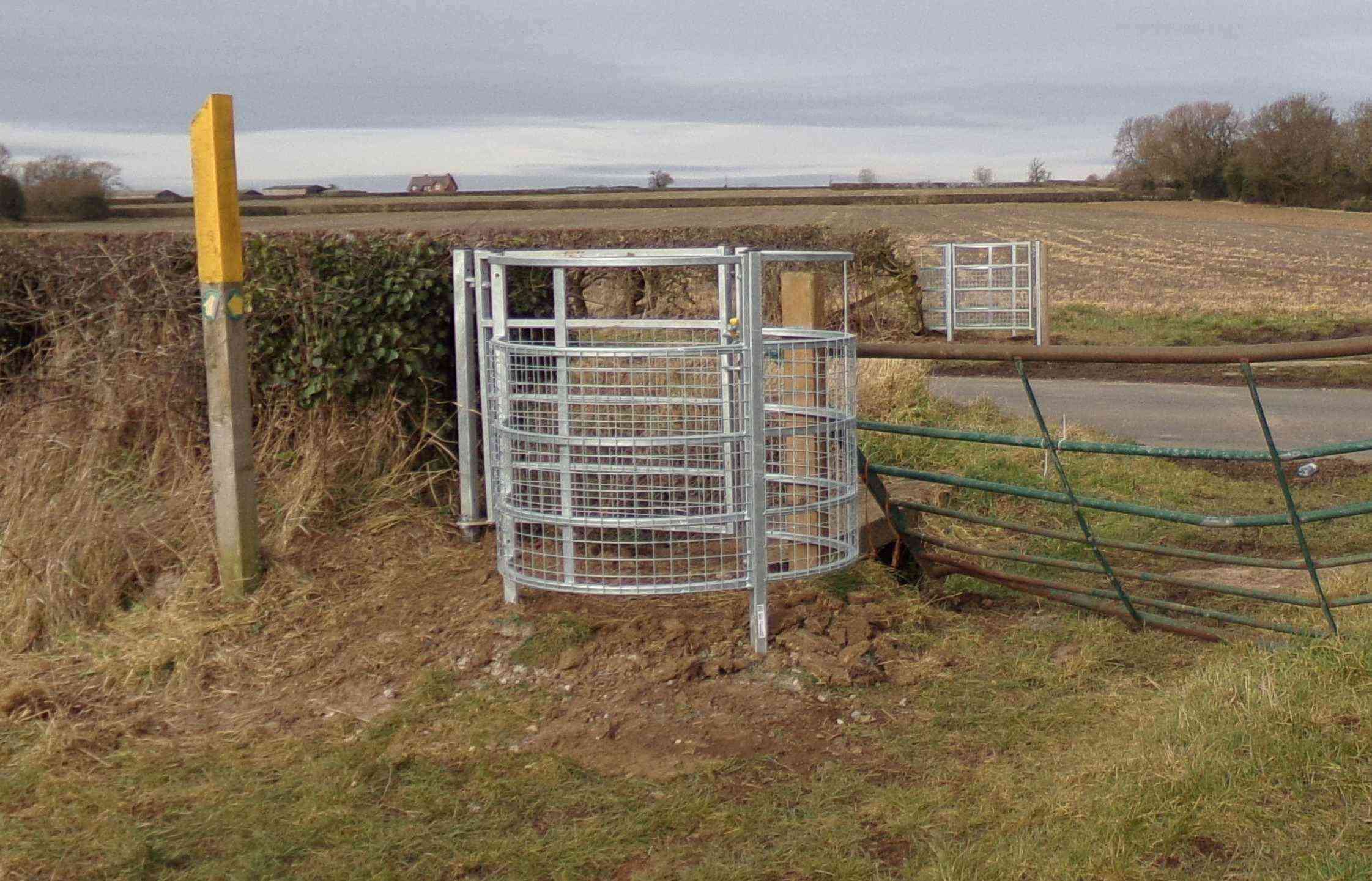 New kissing gates at Lount Road